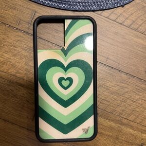Wildflowers Green and Cream Heart Pattern Phone Case